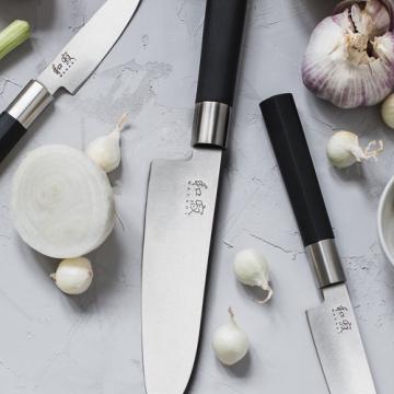 KAI Wasabi black Messer